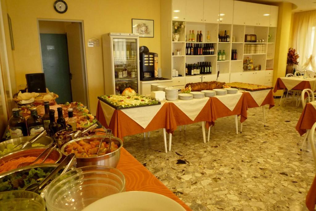 Hotel Sara Rimini Dış mekan fotoğraf
